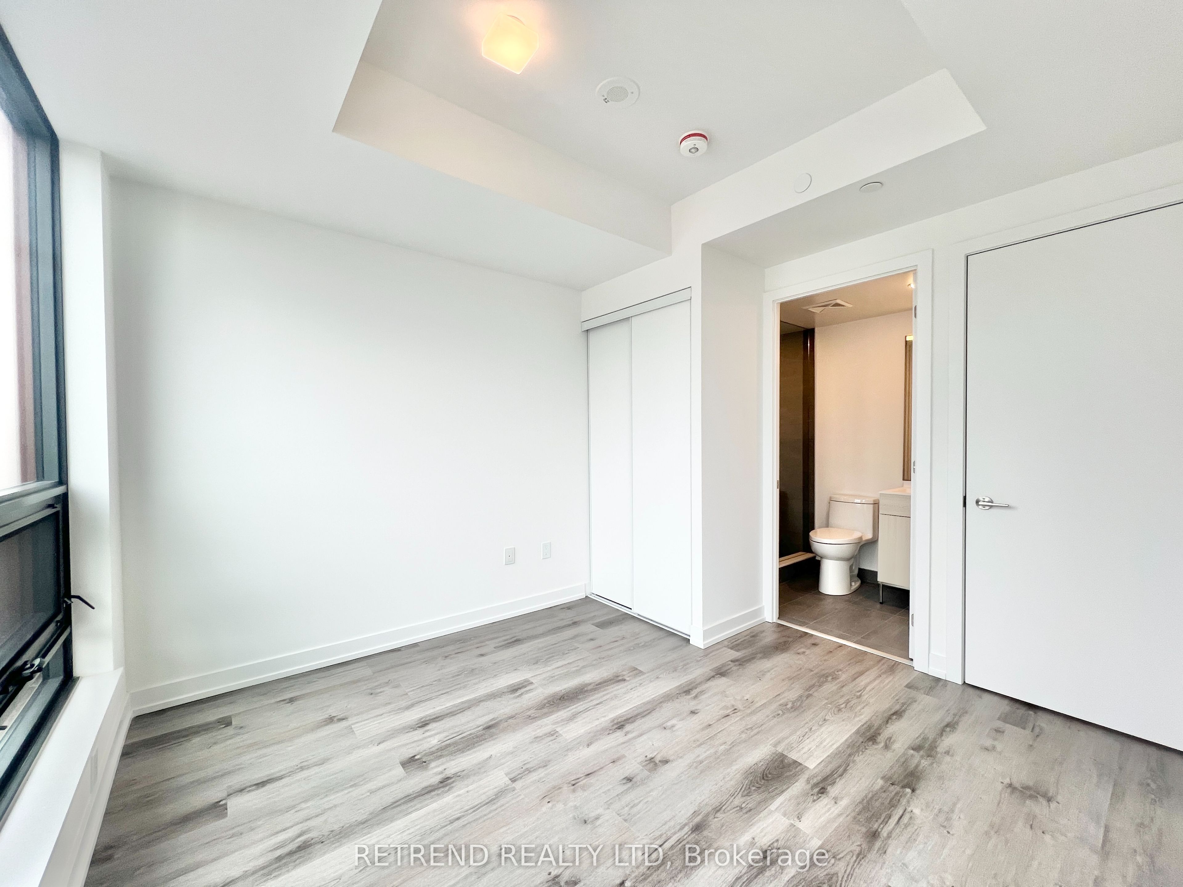 28 Eastern Avenue, #815