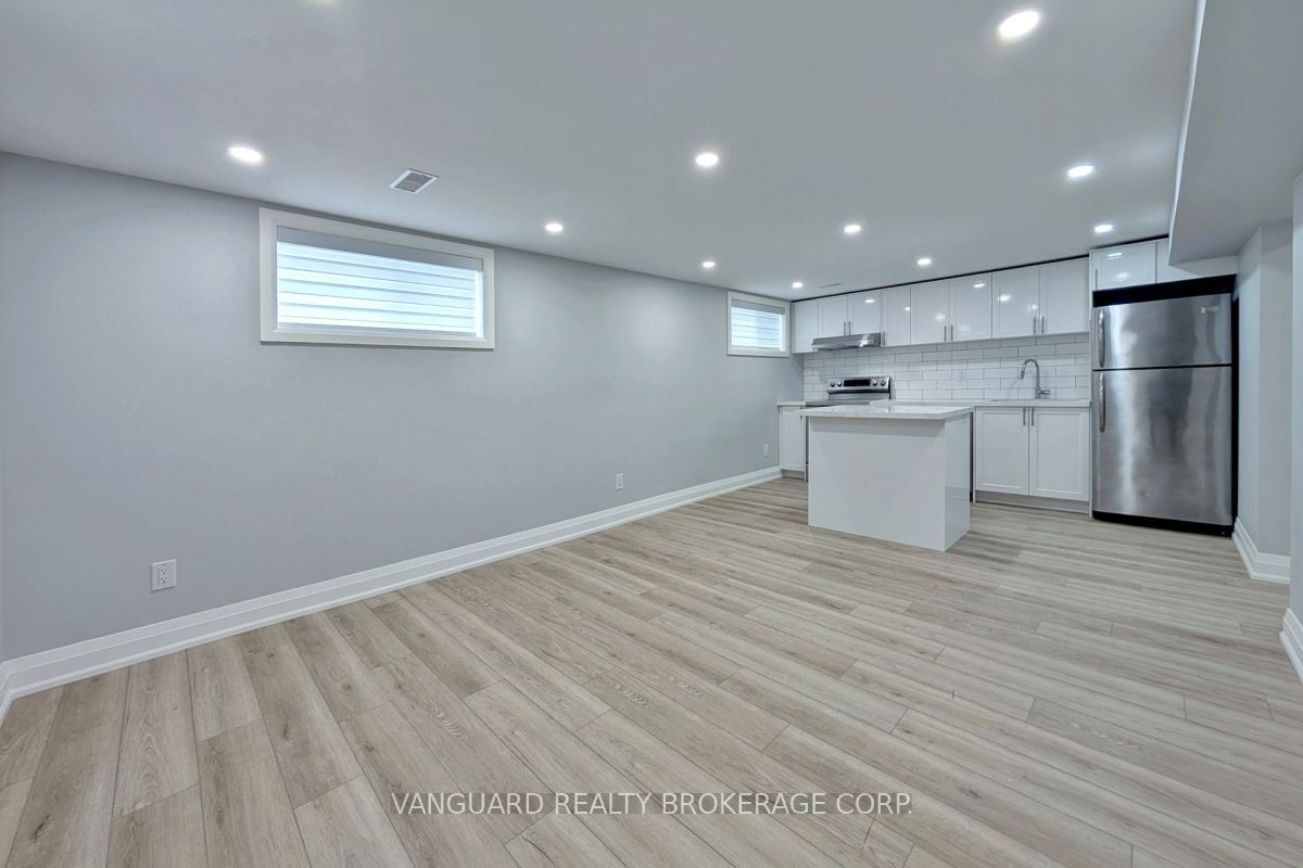 14 Bradfield Avenue