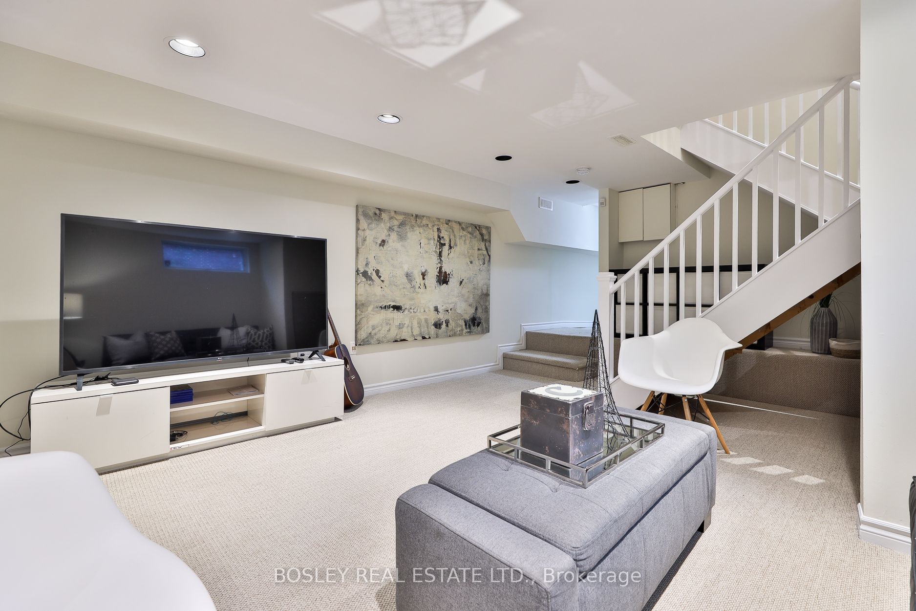 34 Taunton Road, Toronto, ON M4S 2P1
