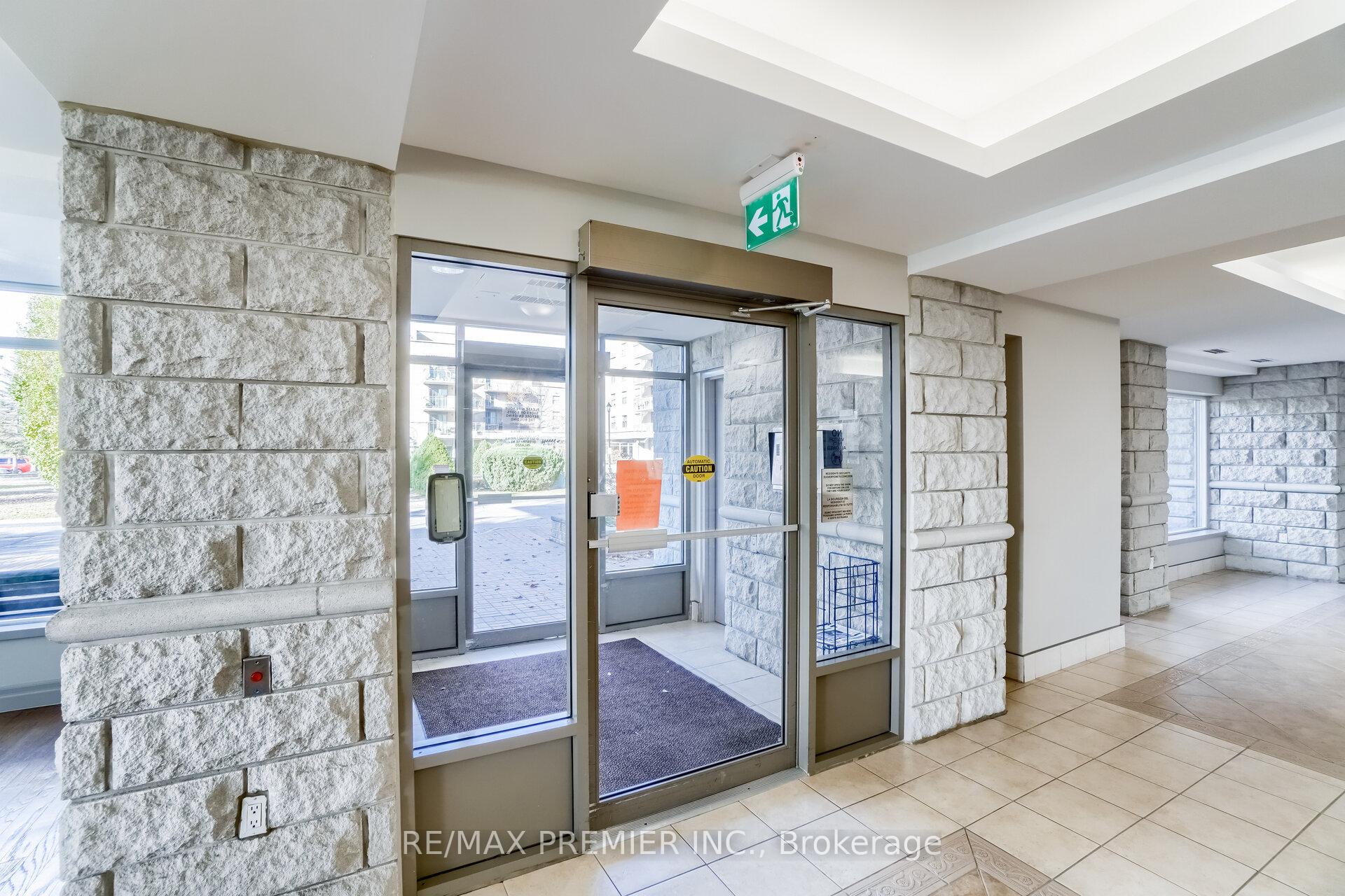 1 Bedroom Condo at 2502 Rutherford,  Vaughan For sale