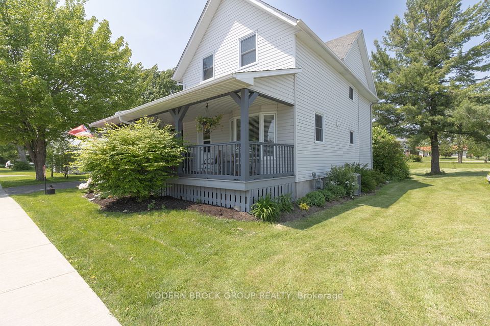 36 Wellington Street, Athens, ON K0E 1B0