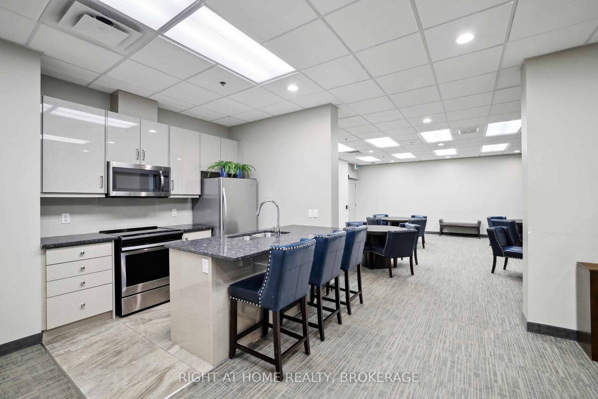 1 Bedroom Condo at 2486 Old Bronte, Oakville For sale
