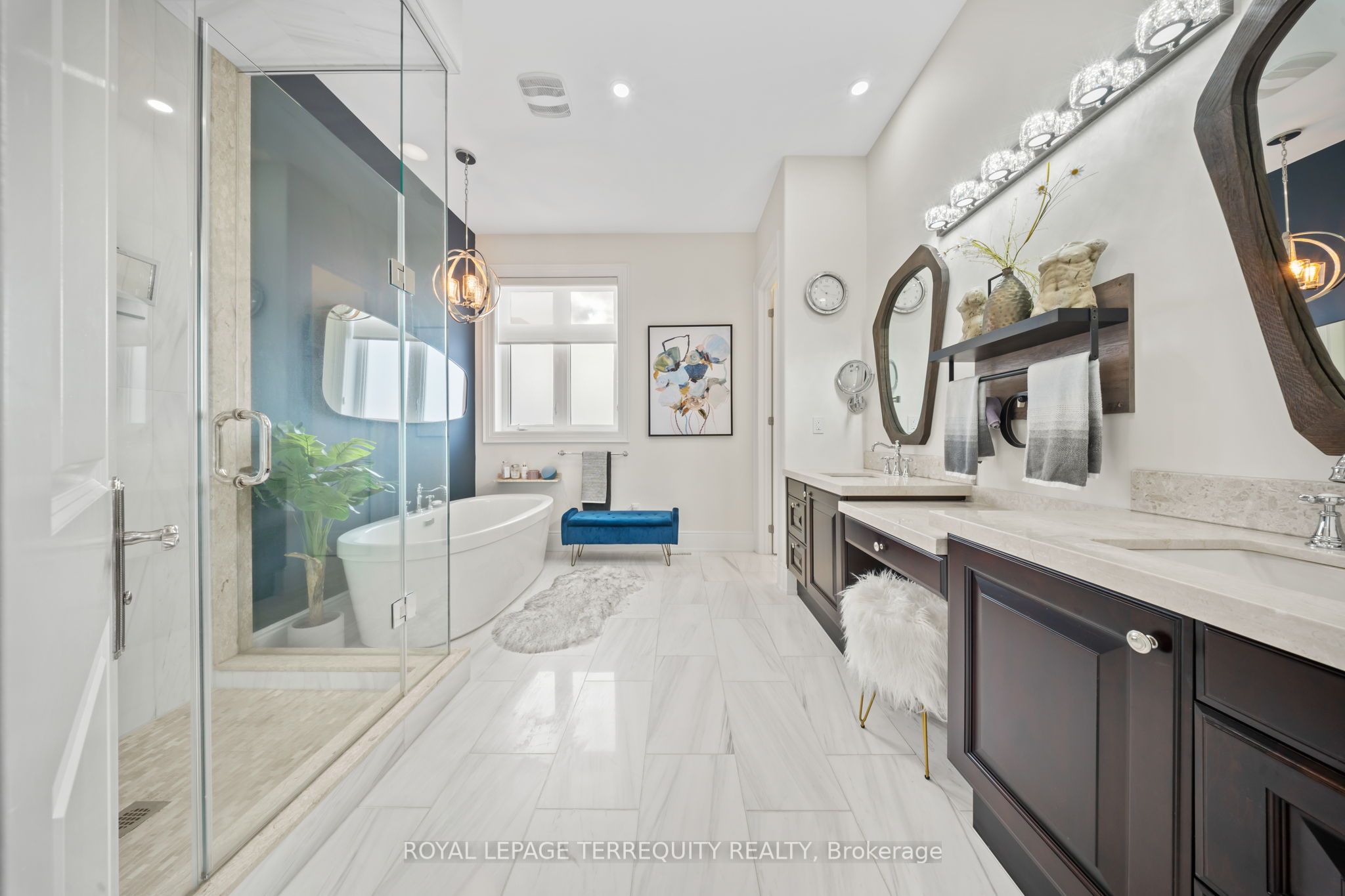 20 Country Club Crescent