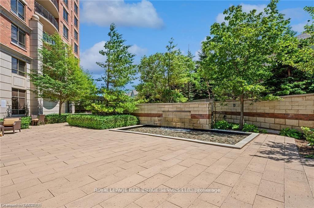 2 Bedrooms Condo at 2391 Central Park, Oakville For sale