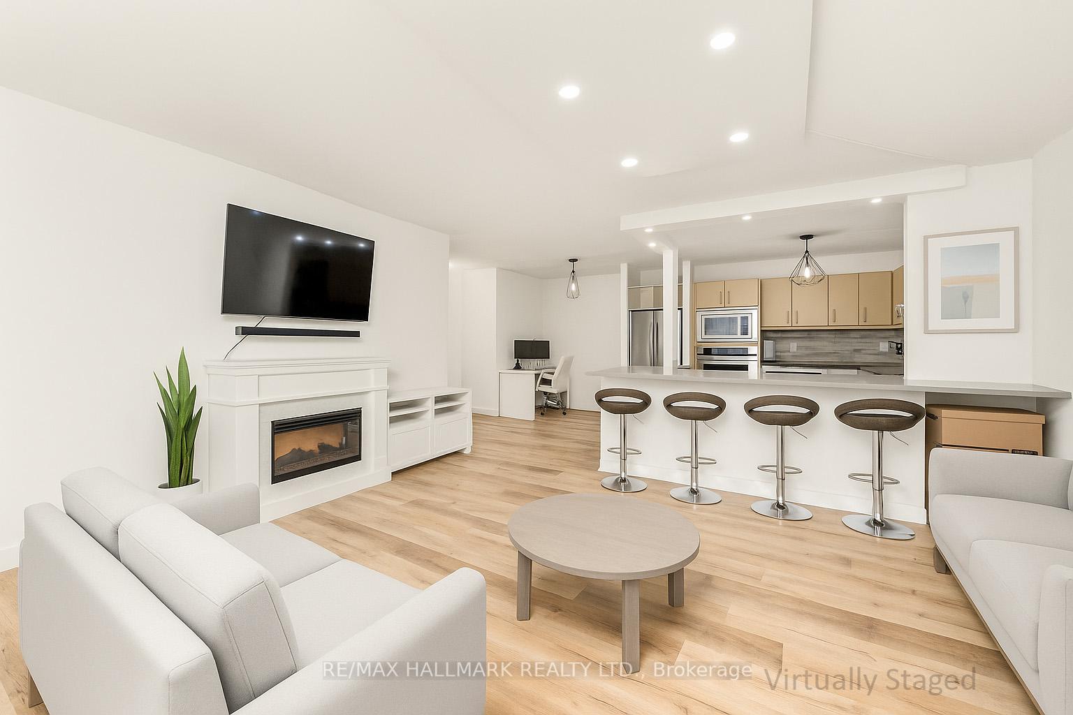 2 Bedrooms Condo at 212 St George, Toronto For sale
