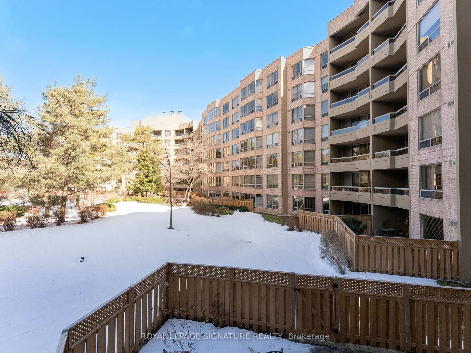 2 Bedrooms Condo at 1200 Don Mills, Toronto For sale