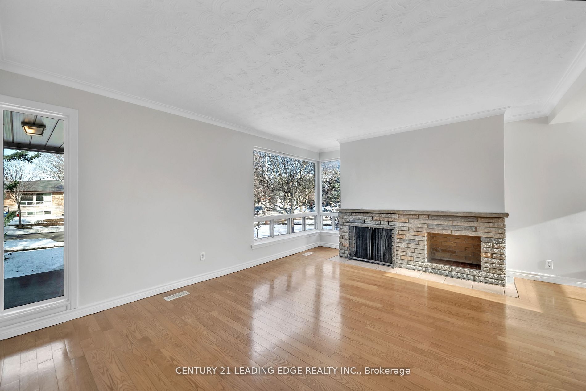 21 Rossander Court