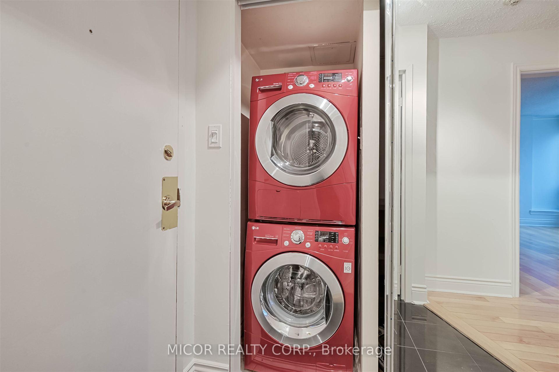 1 Bedroom Condo at 40 Scollard, Toronto For sale