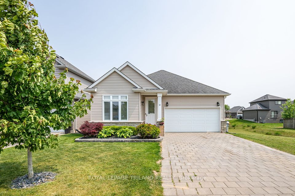 32 Willis Avenue, Strathroy Caradoc, ON N7G 0B7