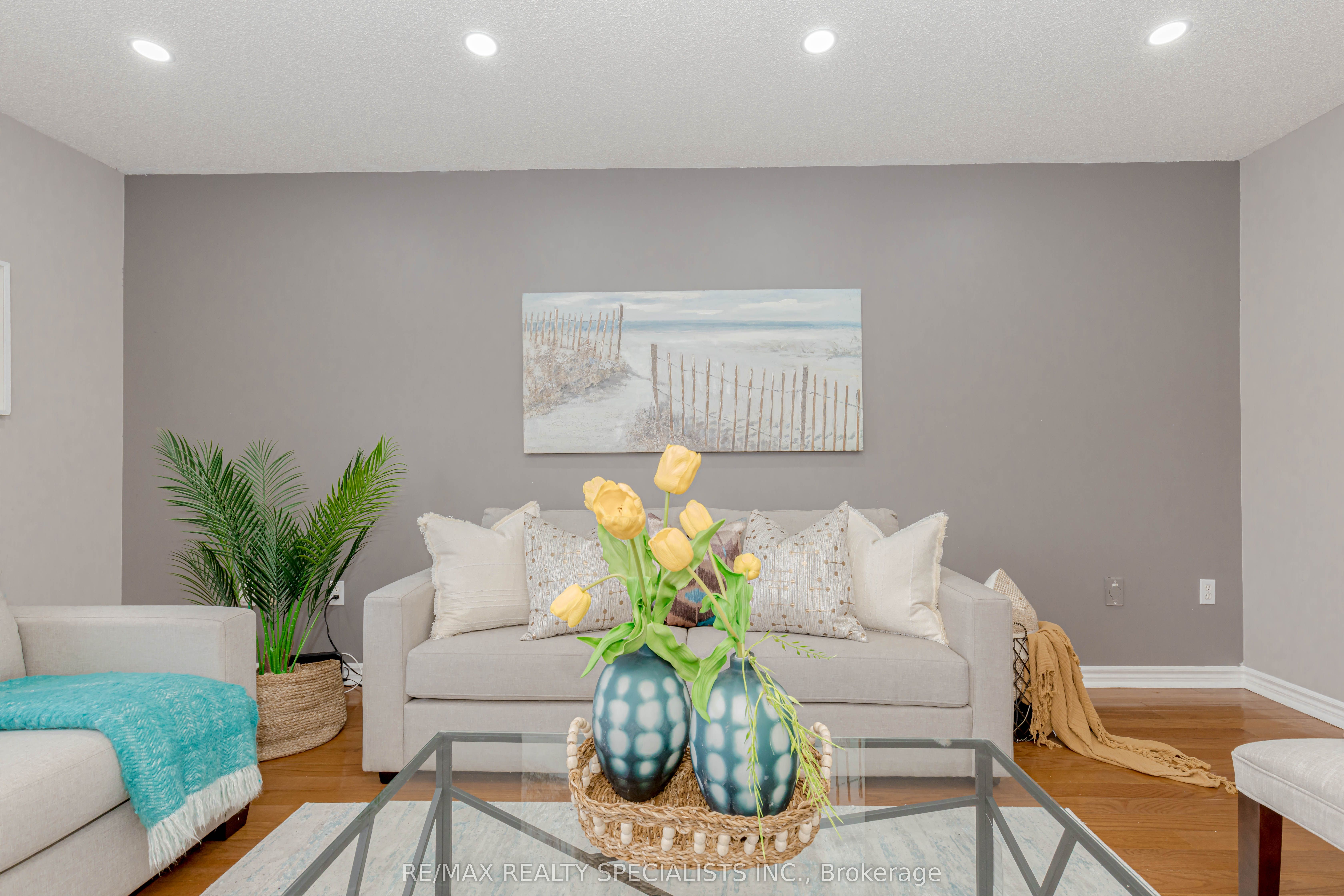 11 Willowridge Way, Hamilton, ON L8J 3Y8