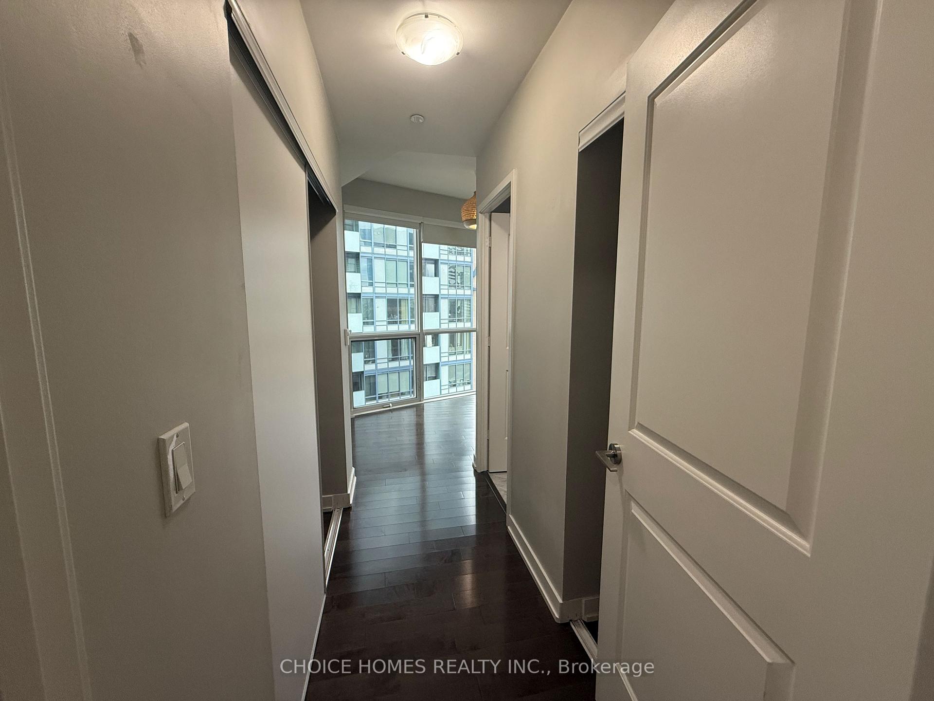 2 Bedrooms Condo at 1 The Esplanade,  Toronto For sale
