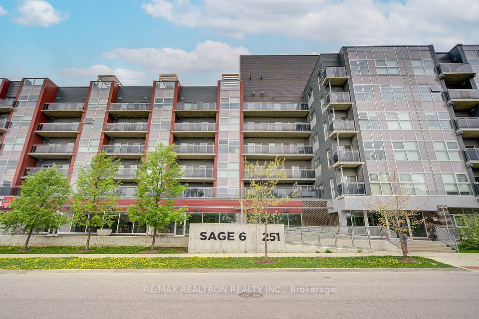 251 Hemlock