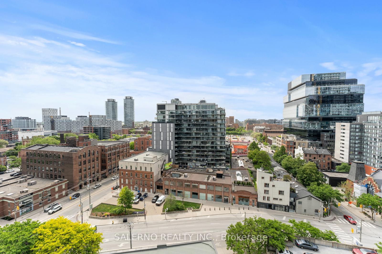 2 Bedrooms Condo at 120 Parliament, Toronto For sale