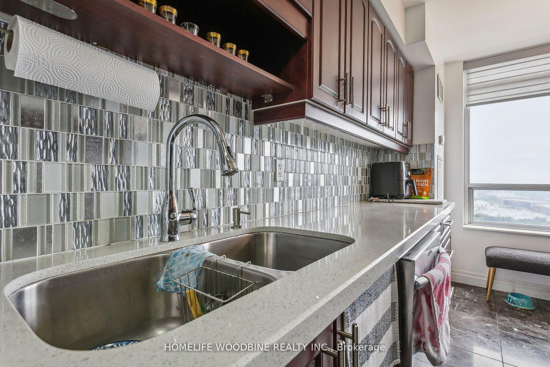 4 Bedrooms Condo at 700 Humberwood,  Toronto For sale