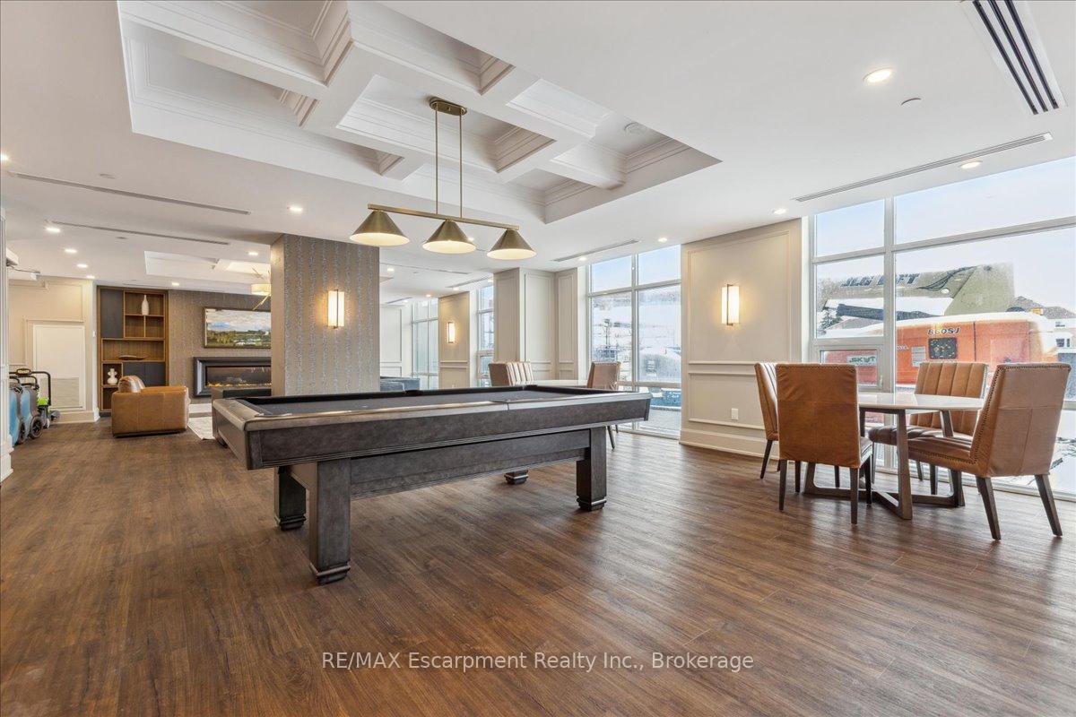 2 Bedrooms Condo at 450 Dundas,  Hamilton For sale