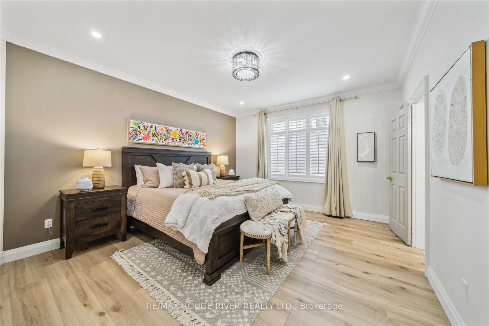 448 West Scugog Lane