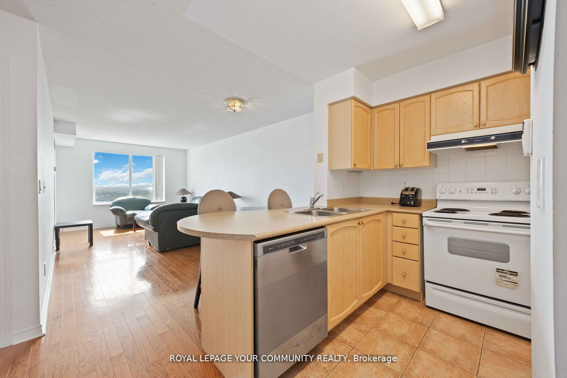 23 Oneida Crescent, #909