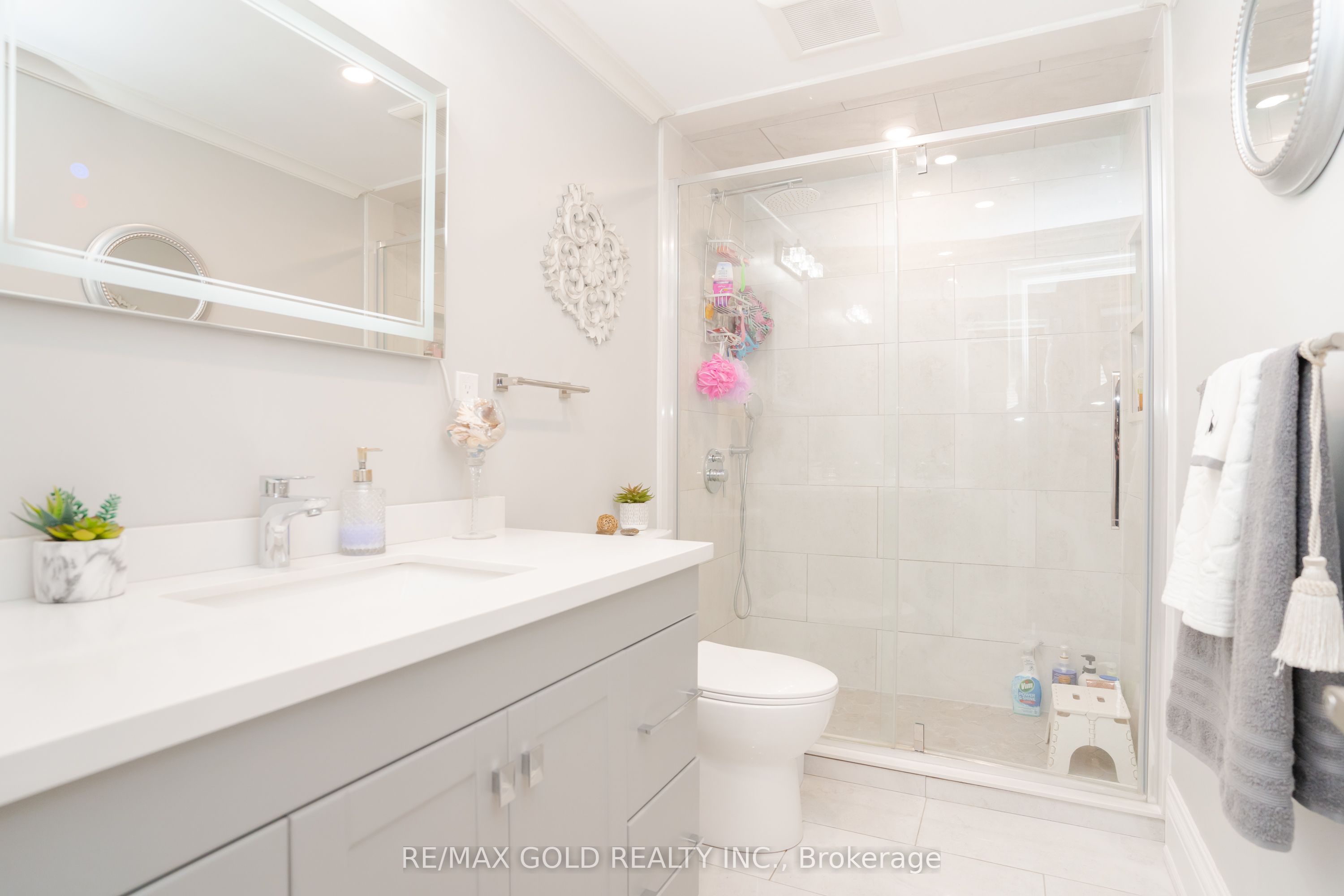 15 Castlemore Drive