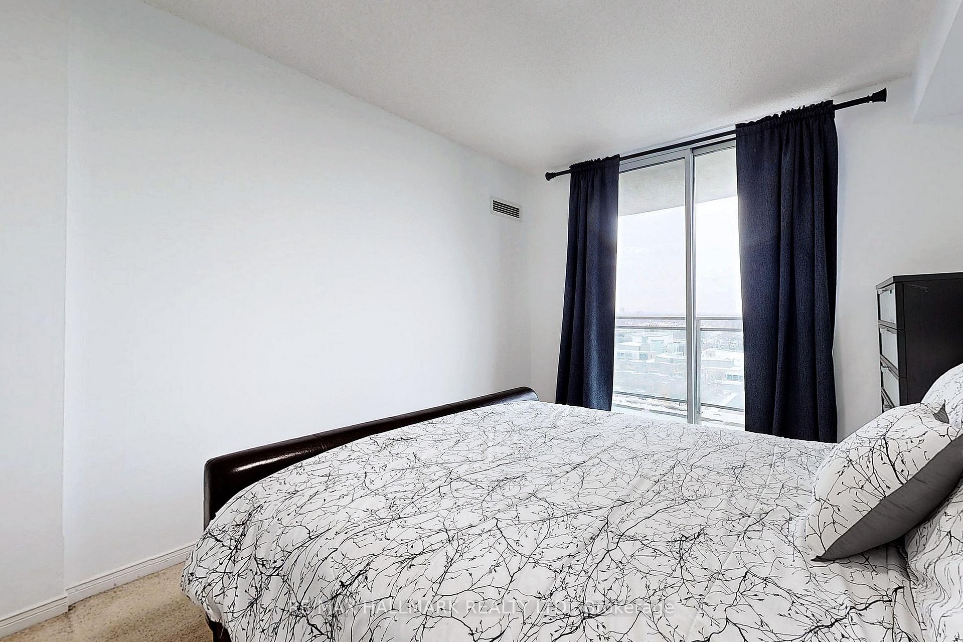1 Bedroom Condo at 6 Rosebank,  Toronto For sale