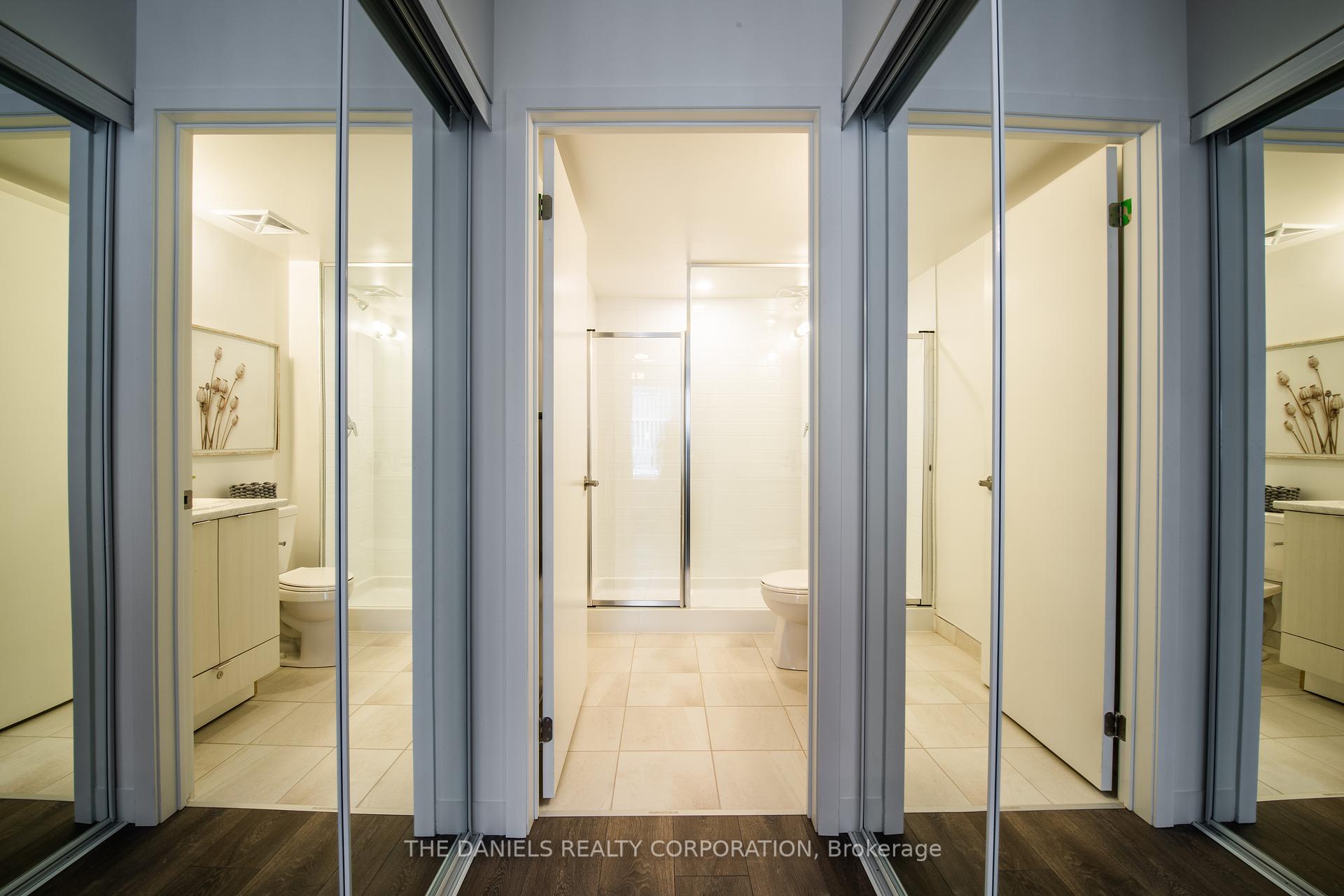 2 Bedrooms Condo at 140 Canon Jackson Dr,  Toronto For sale