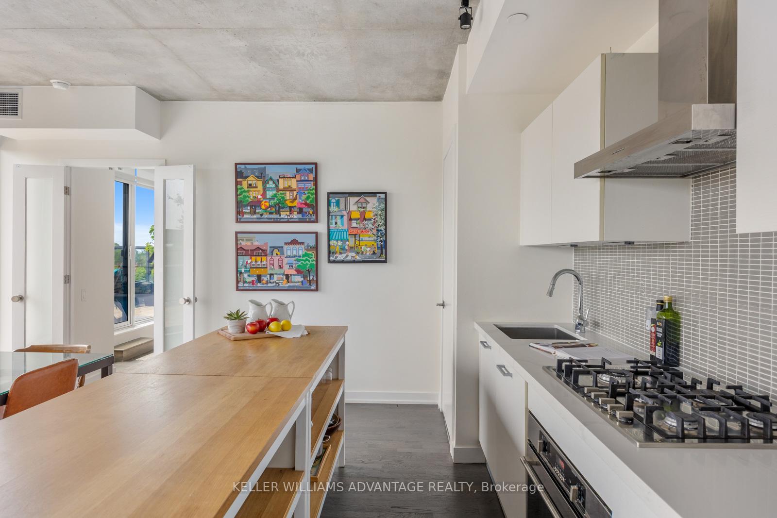2 Bedrooms Condo at 60 Haslett, Toronto For sale