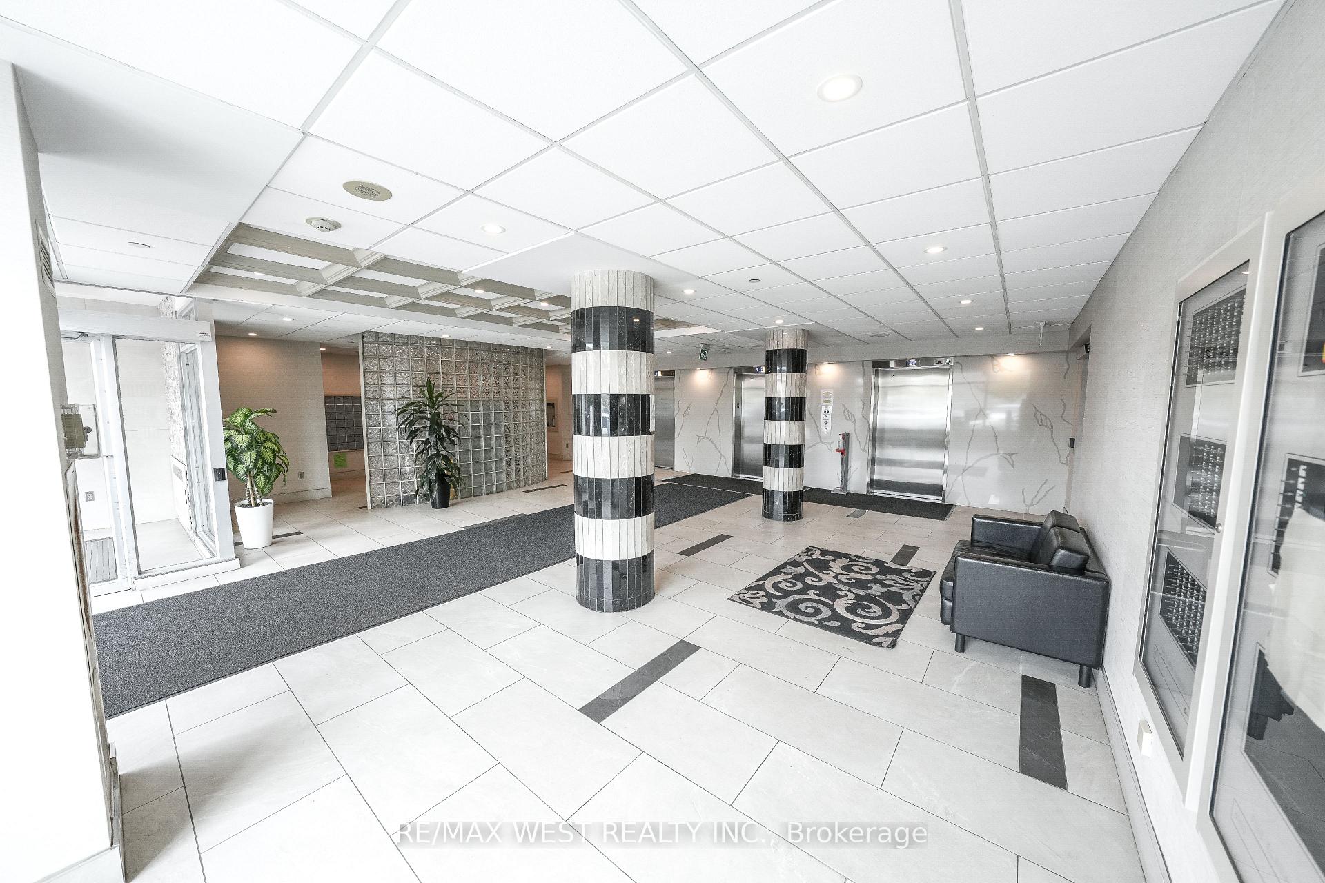 2 Bedrooms Condo at 1470 Midland, Toronto For sale