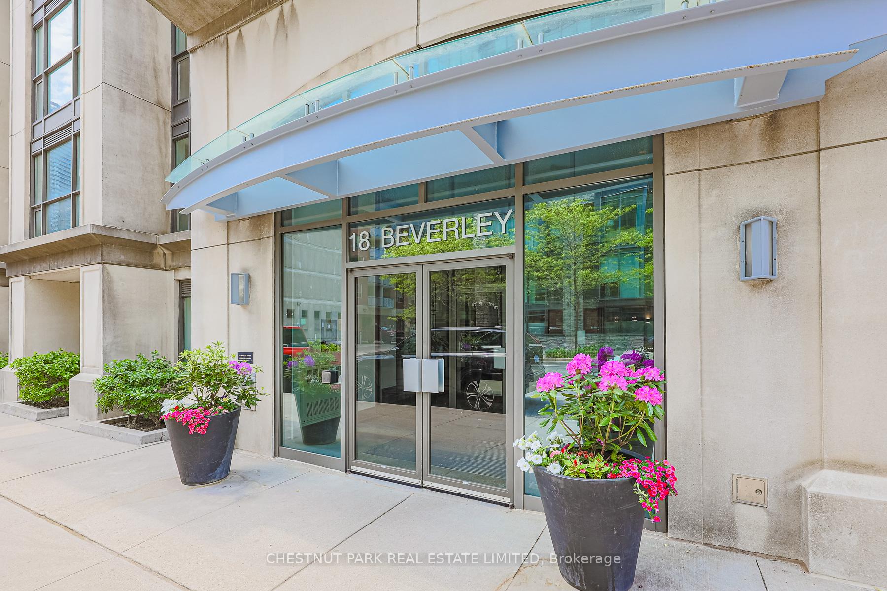 2 Bedrooms Condo at 18 Beverley, Toronto For sale