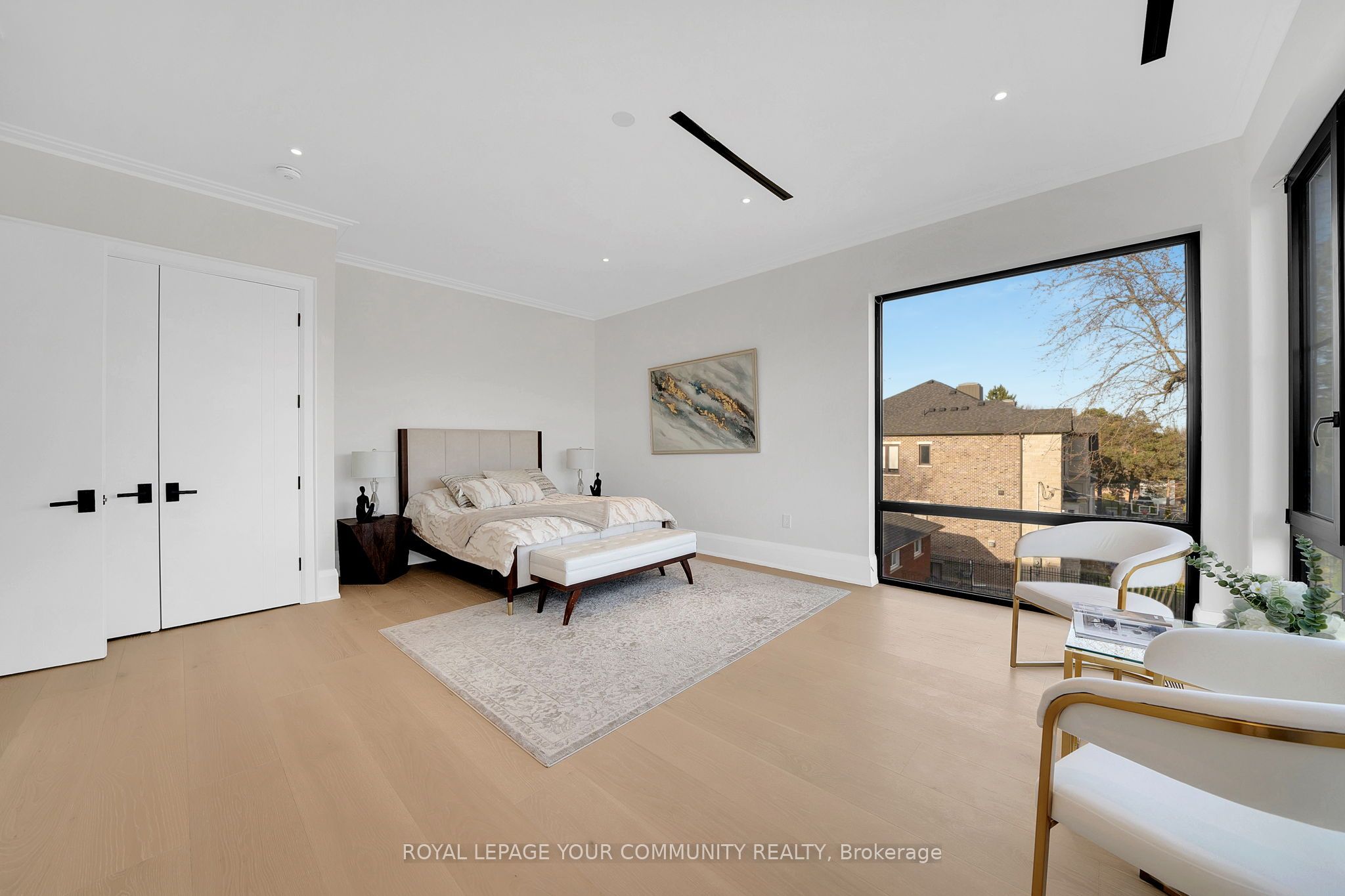8 Poplar Drive