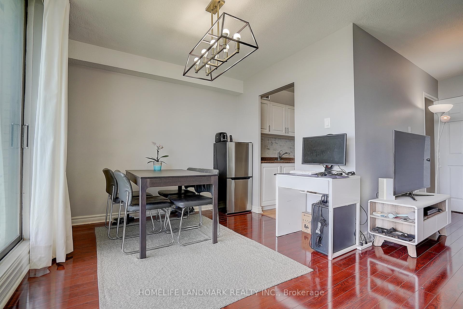 2 Bedrooms Condo at 350 Seneca Hill, Toronto For sale
