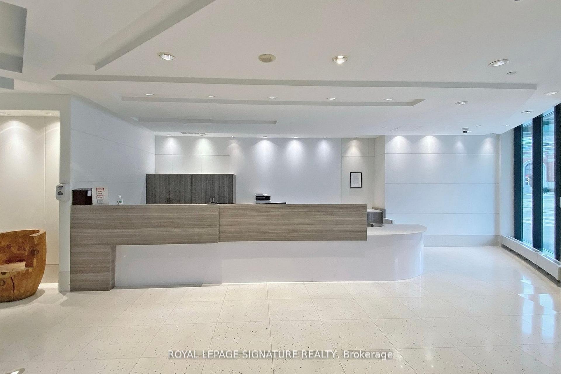 2 Bedrooms Condo at 600 Fleet, Toronto For sale