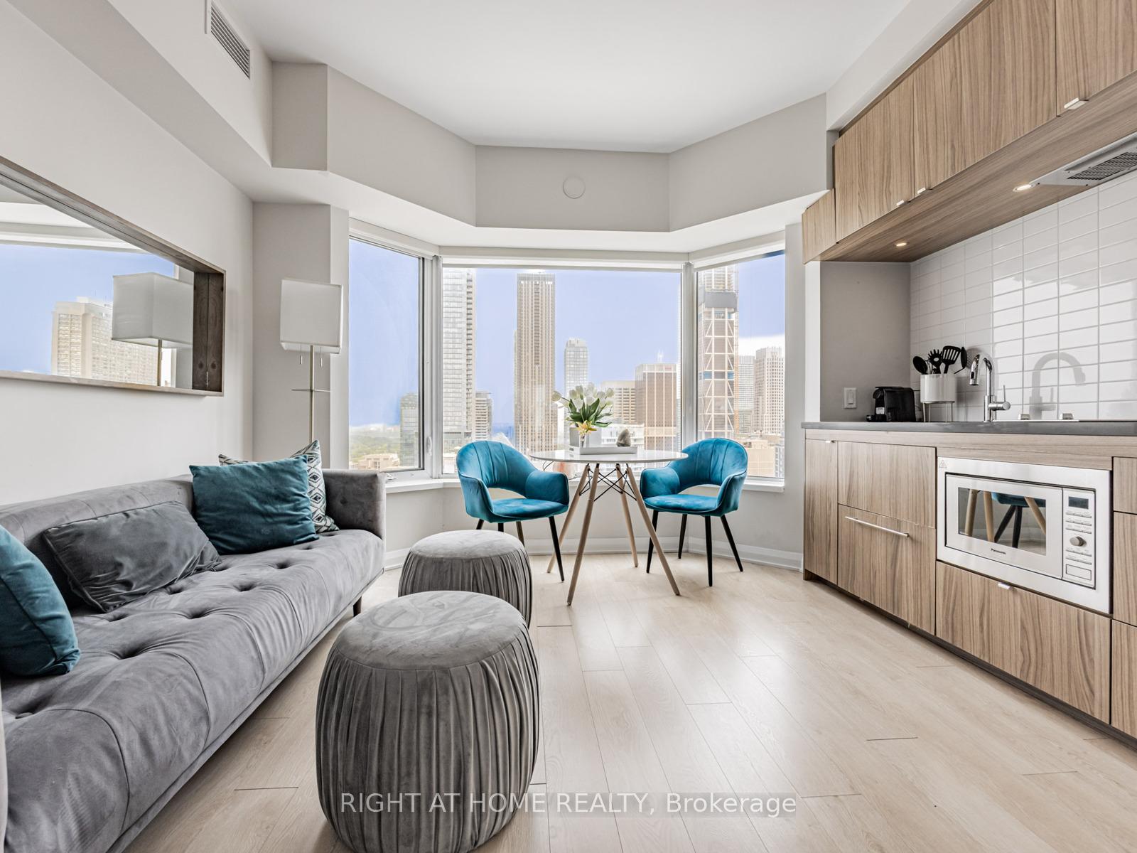1 Bedroom Condo at 155 Yorkville, Toronto For sale