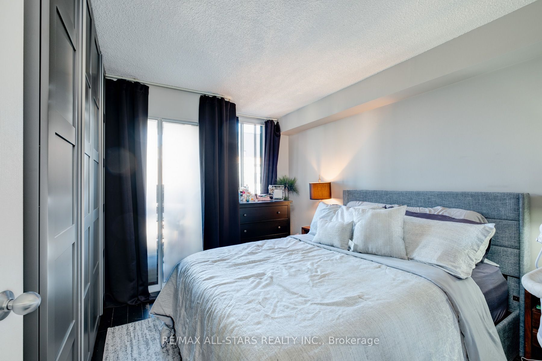 801 King Street W, #816