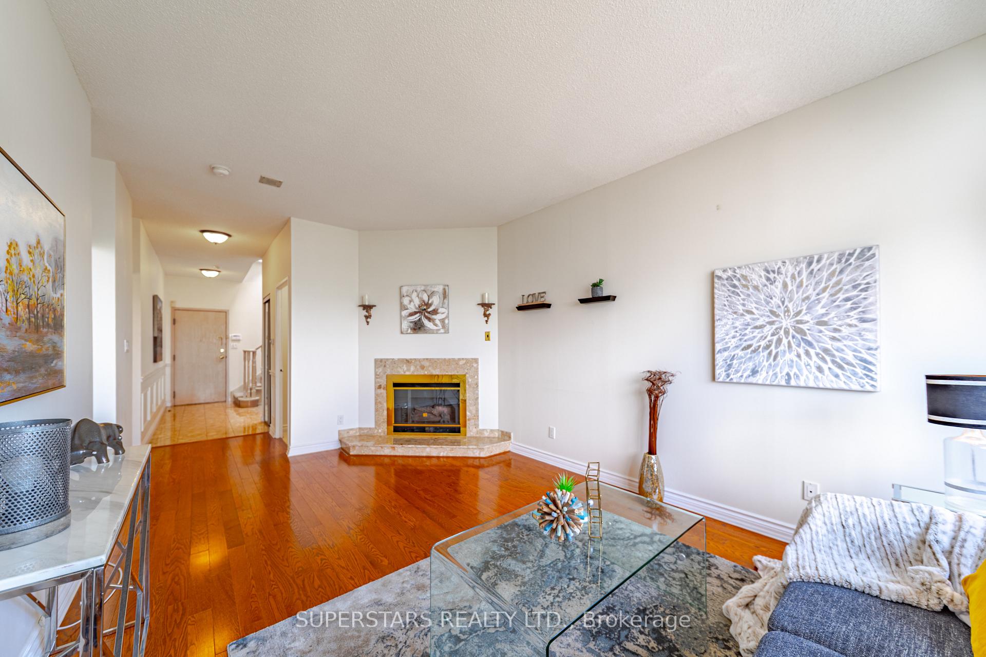 2 Bedrooms Condo at 20 Guildwood, Toronto For sale