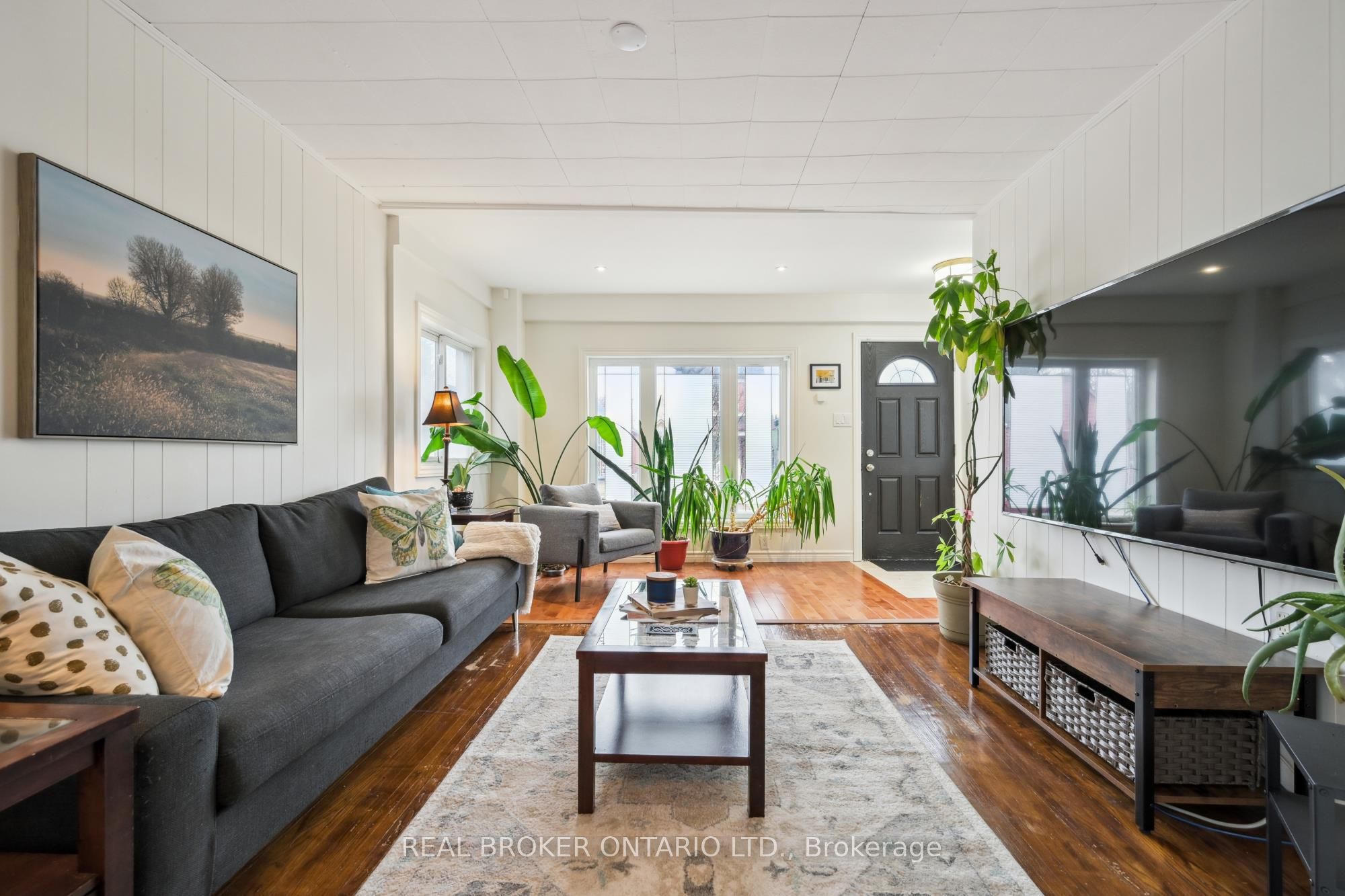 105 Wiley Avenue