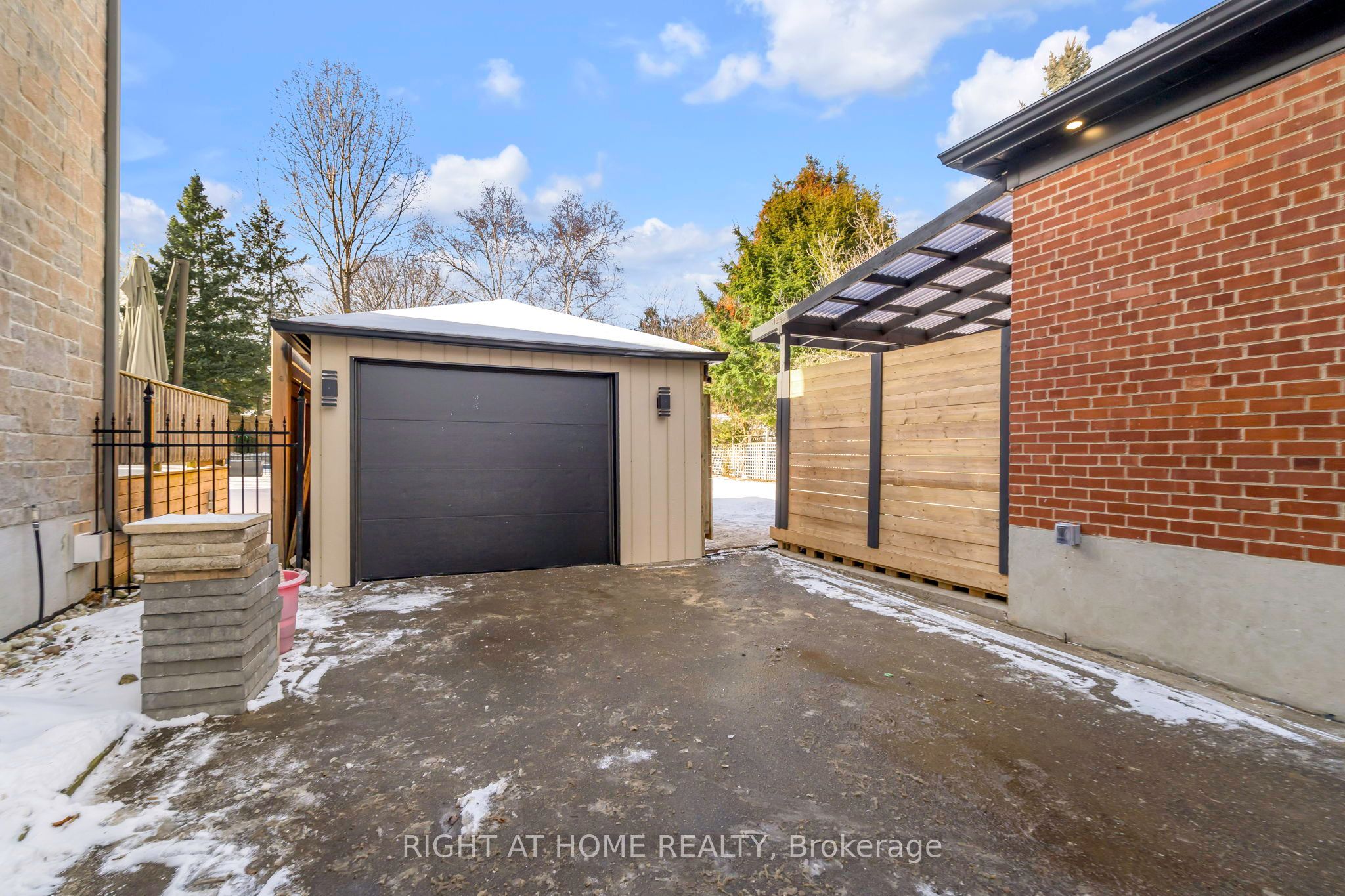 26 Mcmillan Avenue