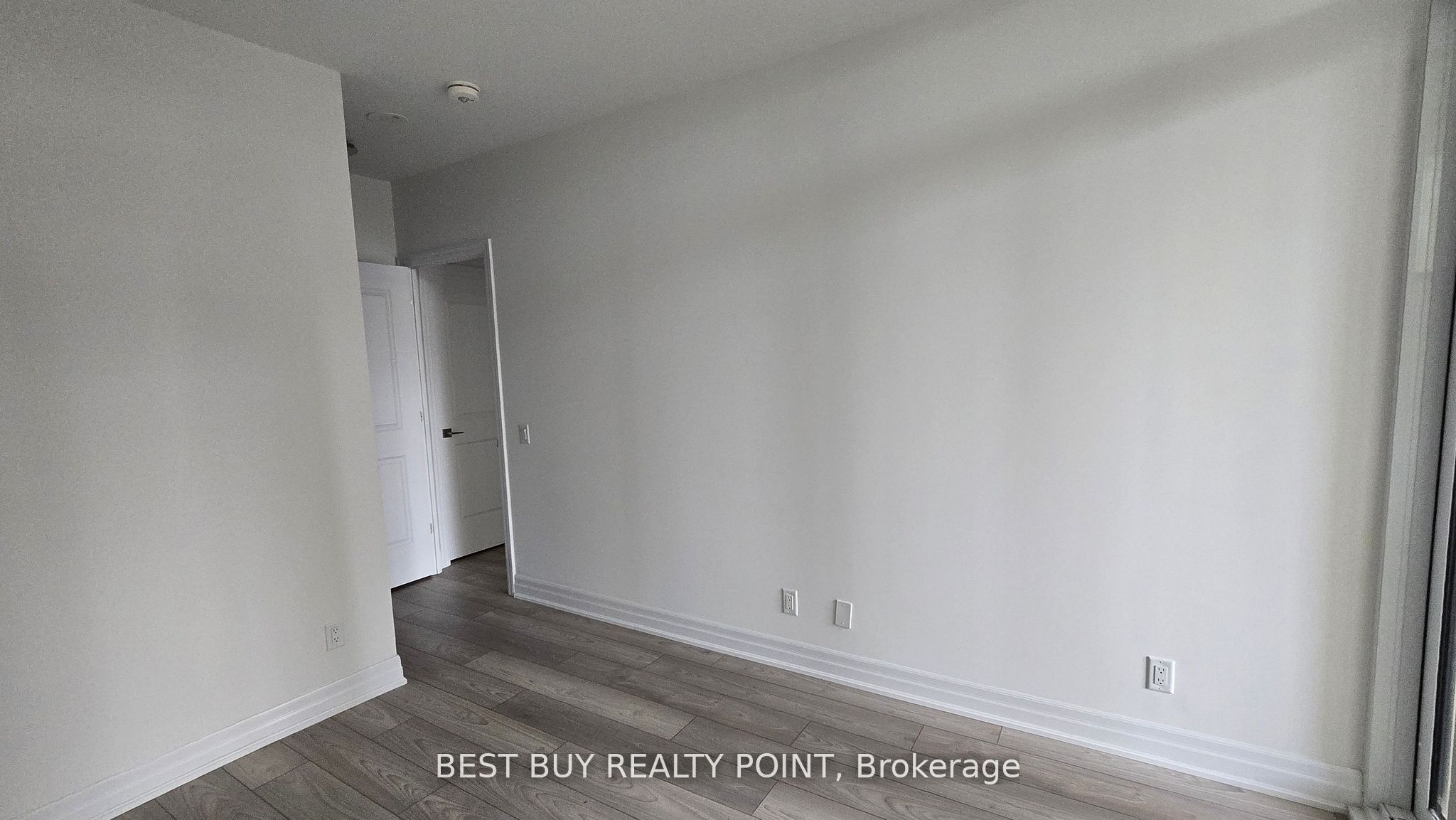 36 Elm Drive W, #201