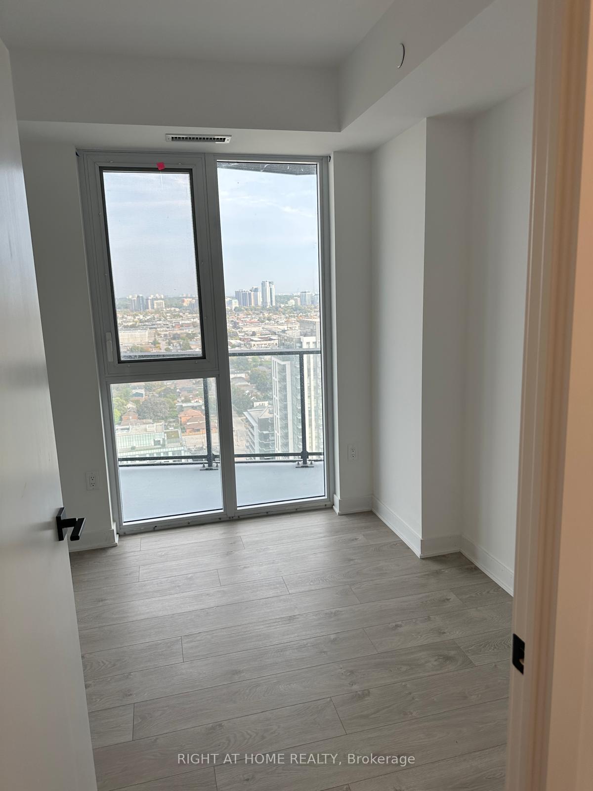 2 Bedrooms Condo at 36 Zorra,  Toronto For sale