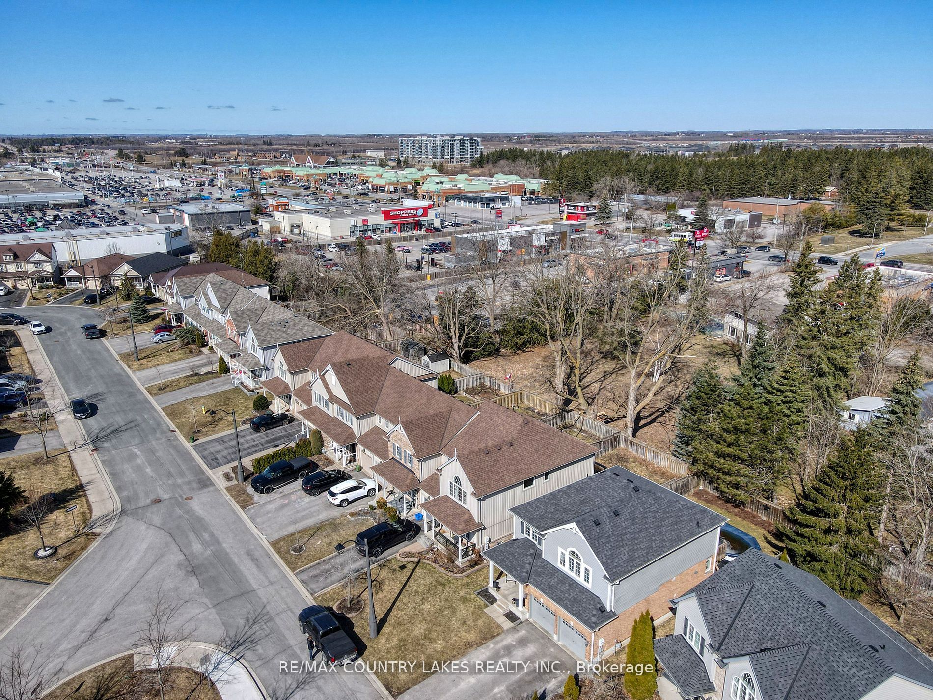 8 Fallingbrook Crescent