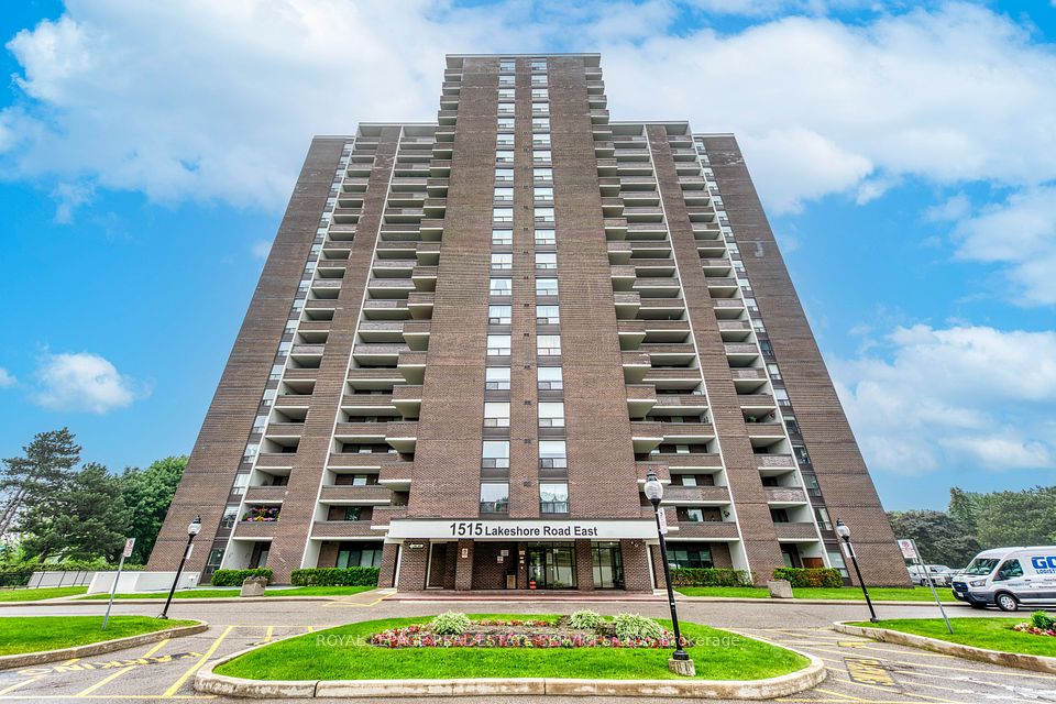 #PH09 - 1515 Lakeshore Road, Mississauga, ON L5E 3E3