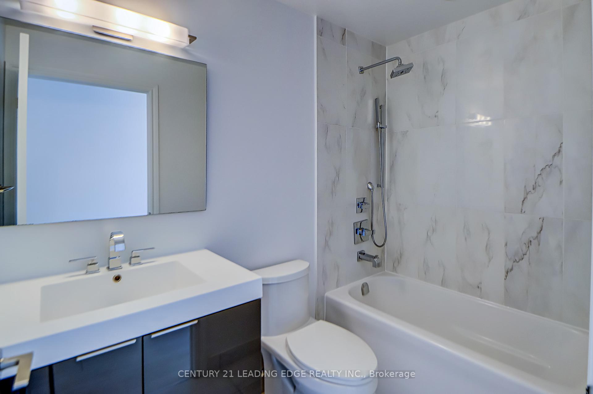 3 Bedrooms Condo at 318 Richmond,  Toronto For sale