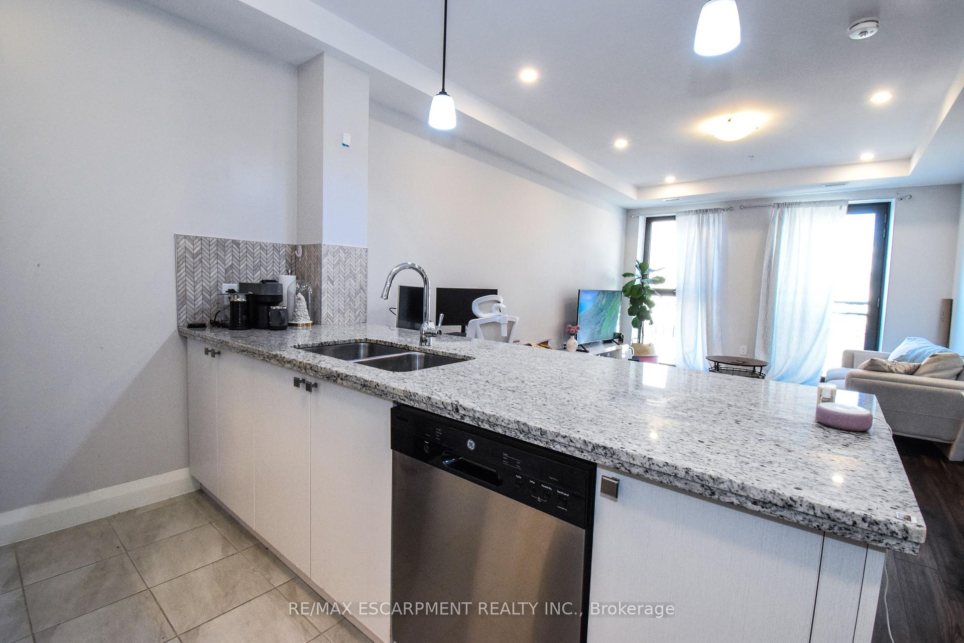 1 Bedroom Condo at 118 King,  Hamilton For sale