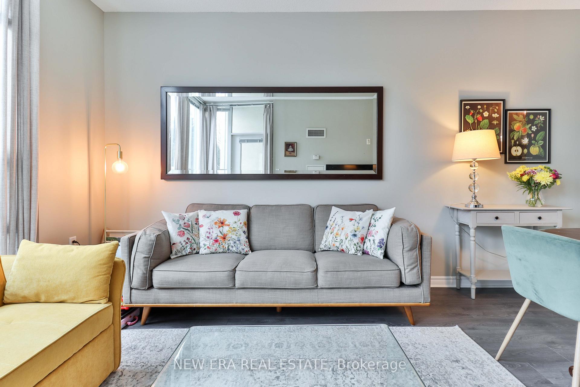 2 Bedrooms Condo at 3830 Bathurst,  Toronto For sale