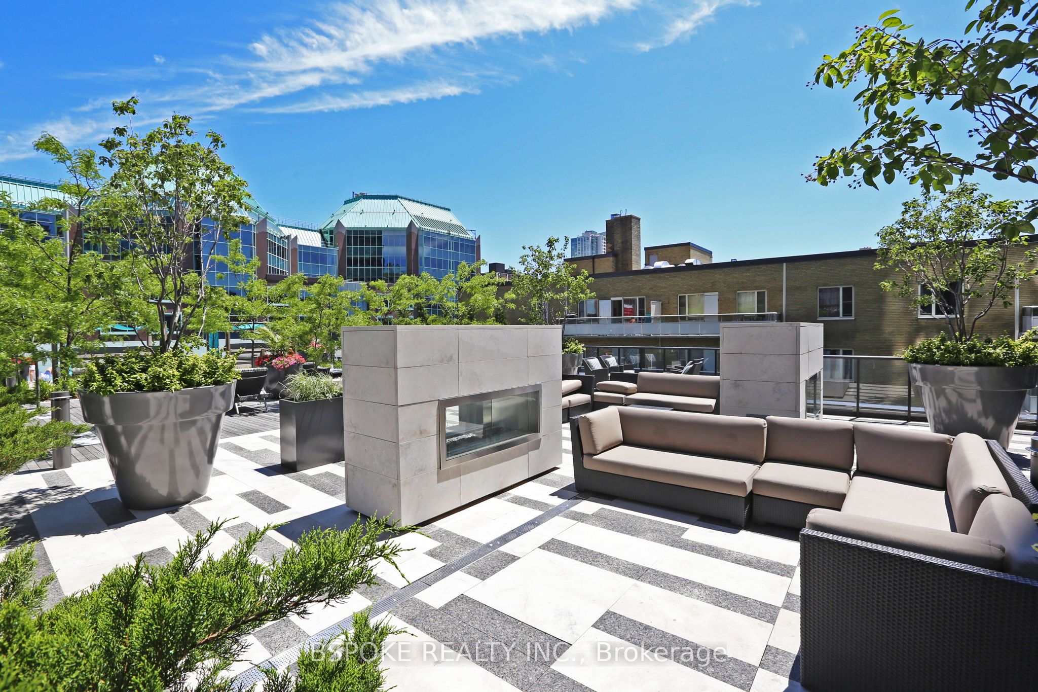 101 Charles Street E, #4402