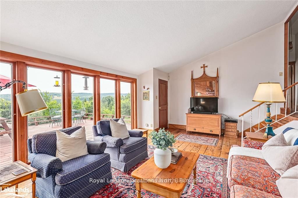 795310 The Blue Mountains Clearview Townline