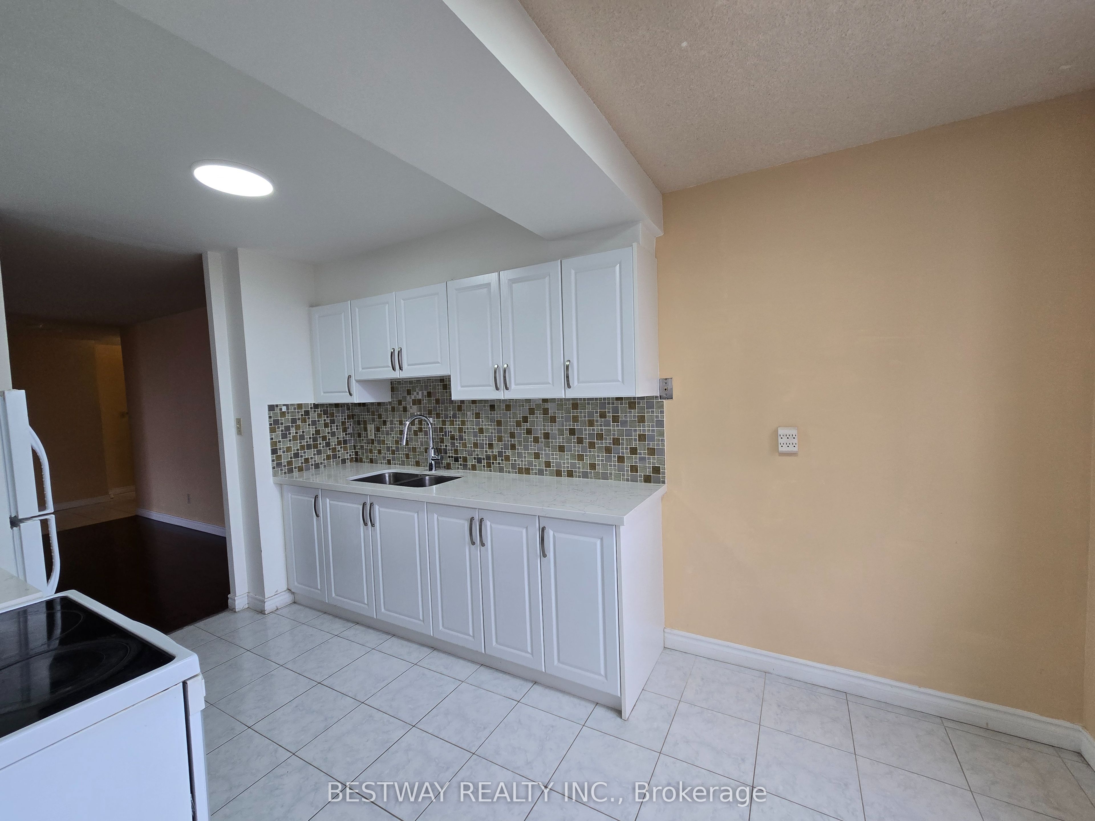 75 Bamburgh Circle, #928