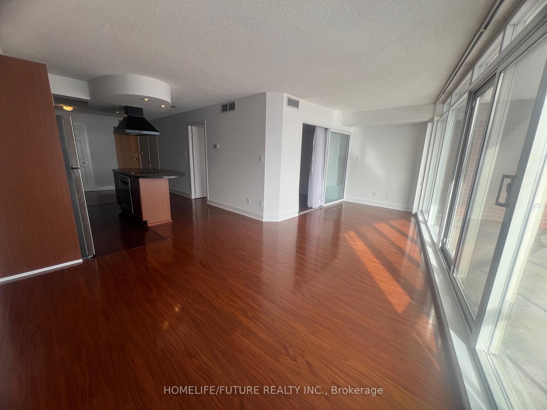 1 Bedroom Condo at 550 Queens,  Toronto For sale