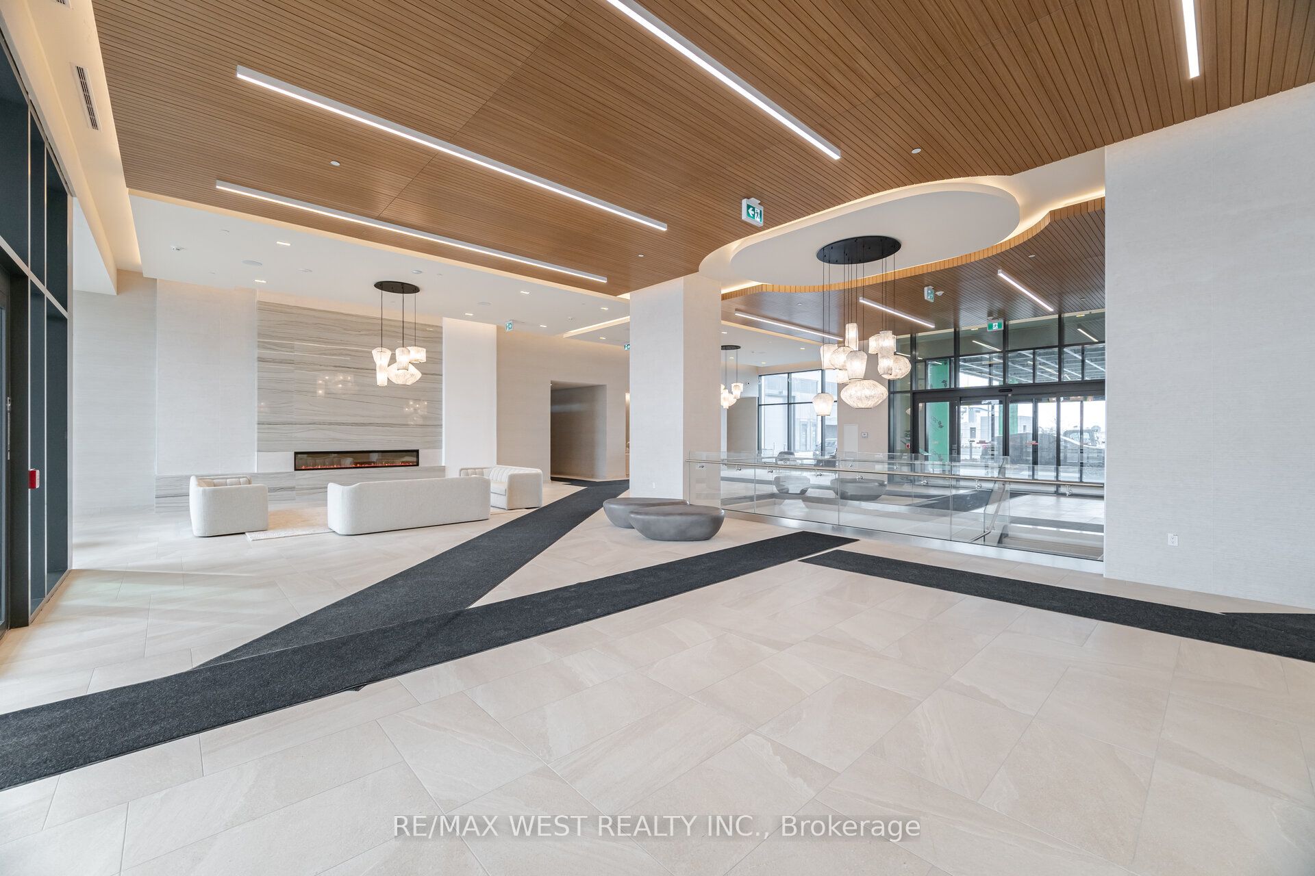 8960 Jane Street, #2201