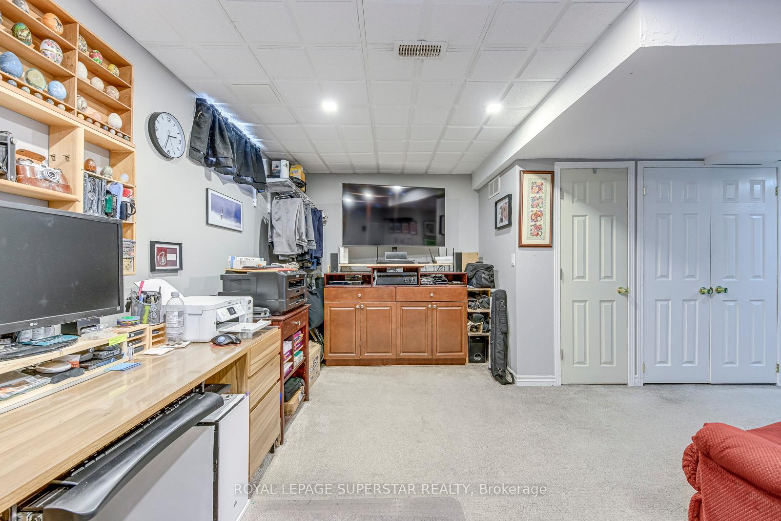3 Bedrooms Condo at 1809 Upper Wentworth, Hamilton For sale