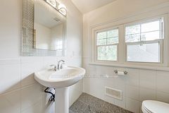 1200 Avenue Road Upper#3