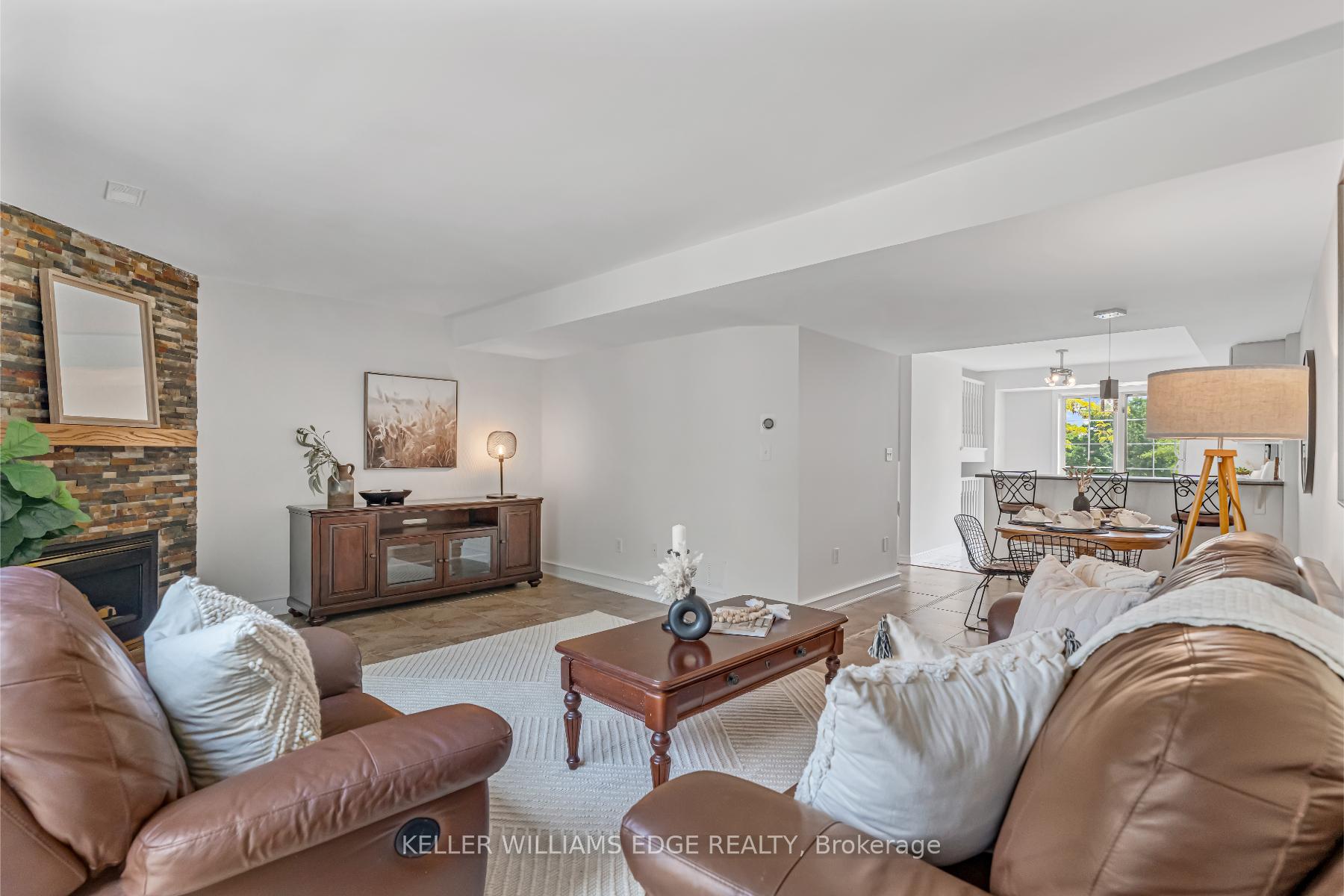 2 Bedrooms Condo at 4045 Upper Middle, Burlington For sale